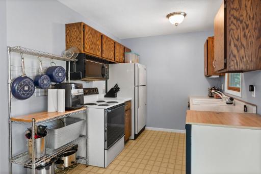 16306 Flagstaff Avenue W, Rosemount, MN 55068