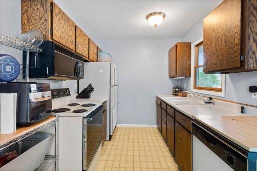 16306 Flagstaff Avenue W, Rosemount, MN 55068