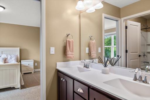 2500 White Pine Way, Stillwater, MN 55082