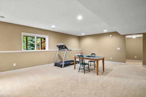 2500 White Pine Way, Stillwater, MN 55082