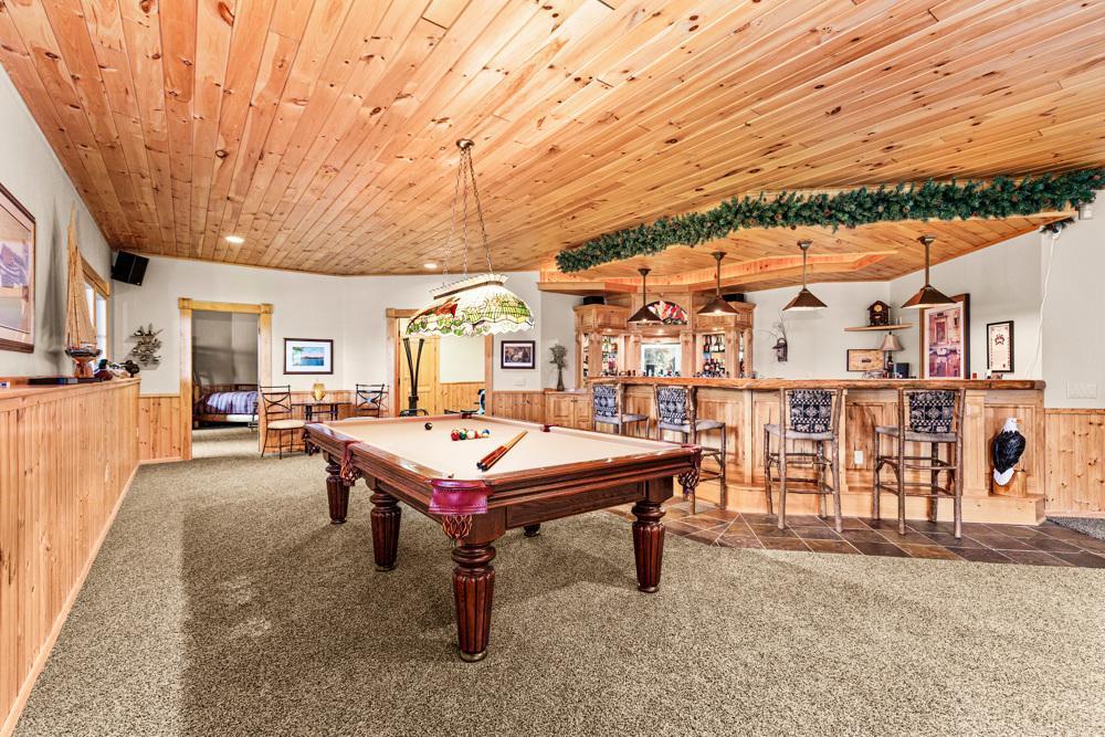 billiard rm / bar area