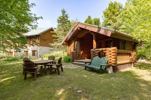 guest cabin