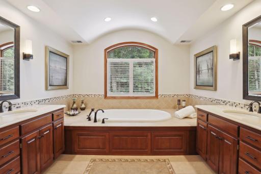 Primary bath with heated floors & new shower