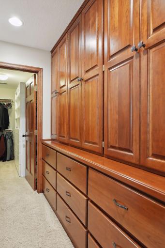 4888 Woodhurst Lane, Minnetonka, MN 55345