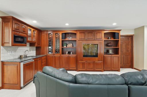 4888 Woodhurst Lane, Minnetonka, MN 55345