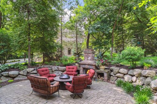 4888 Woodhurst Lane, Minnetonka, MN 55345