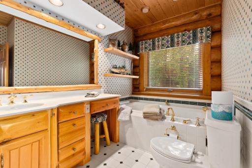 Clamshell Cabin