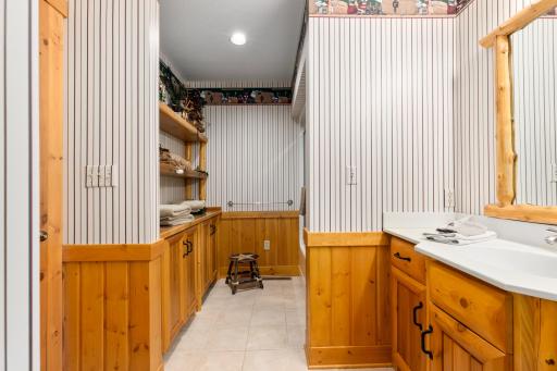 Clamshell Cabin