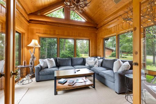 Clamshell Cabin