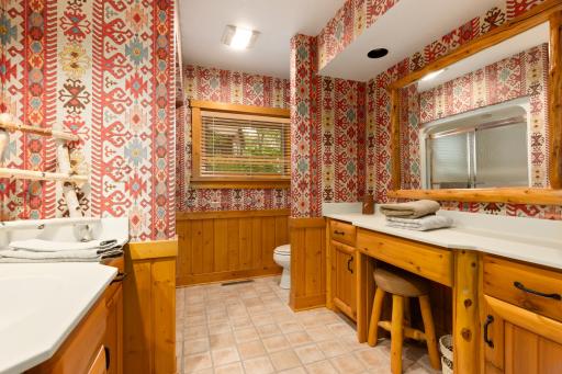 Clamshell Cabin