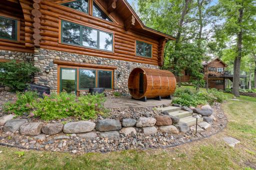 Clamshell Cabin