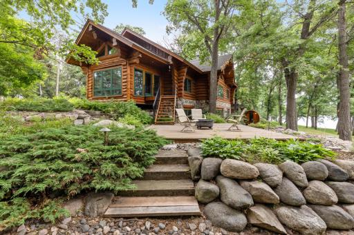Clamshell Cabin