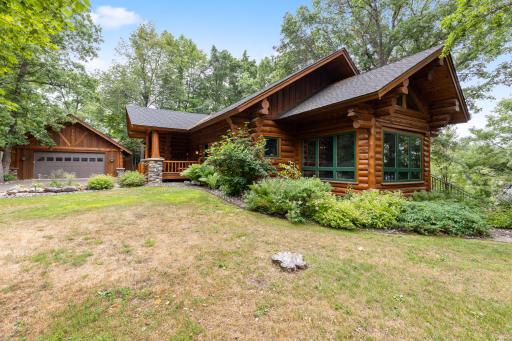 Clamshell Cabin