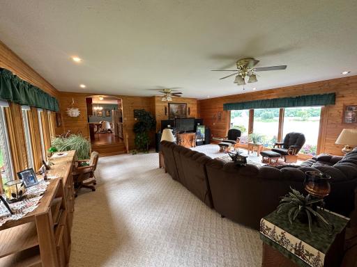 982 Noble Drive NW, Baudette, MN 56623