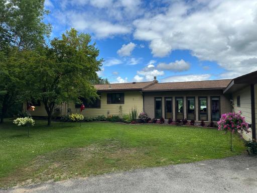 982 Noble Drive NW, Baudette, MN 56623