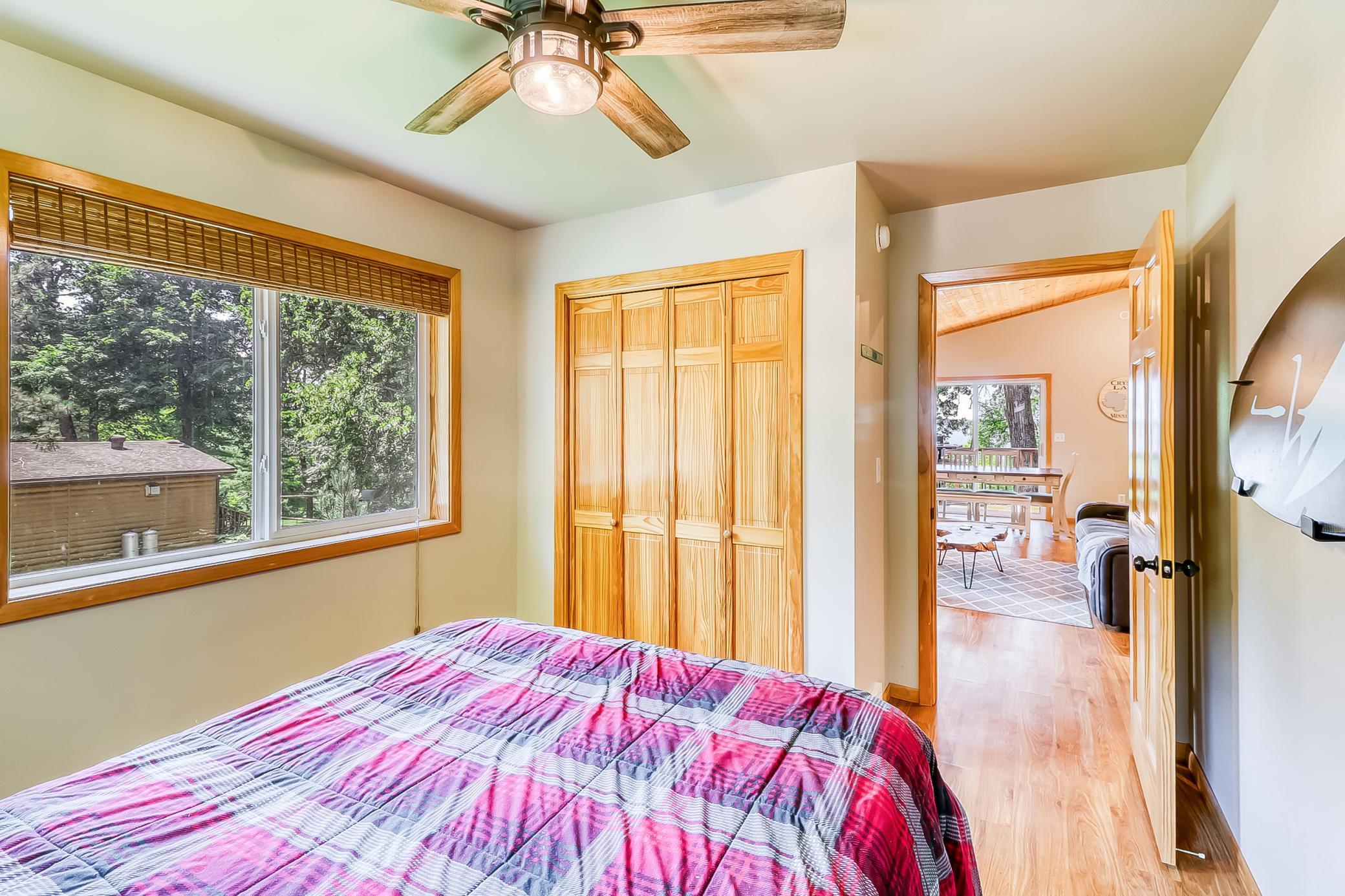 Bedroom1_2.jpg