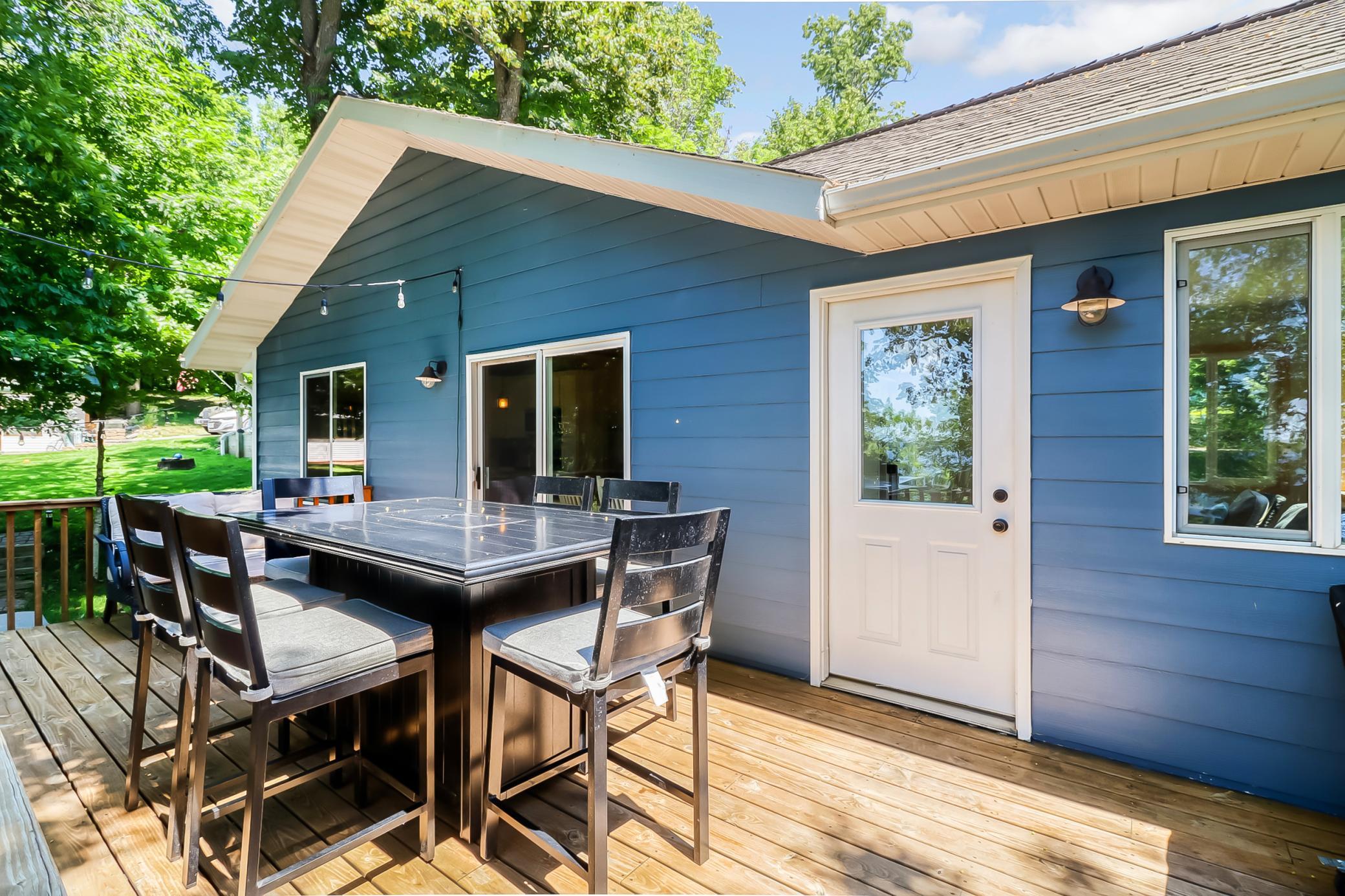 Exterior_Deck1_3.jpg