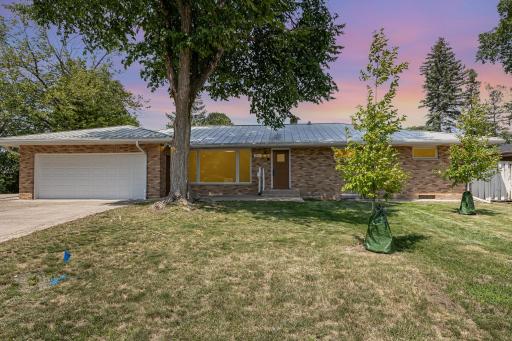 Welcome home to this sprawling mid-century modern rambler home.