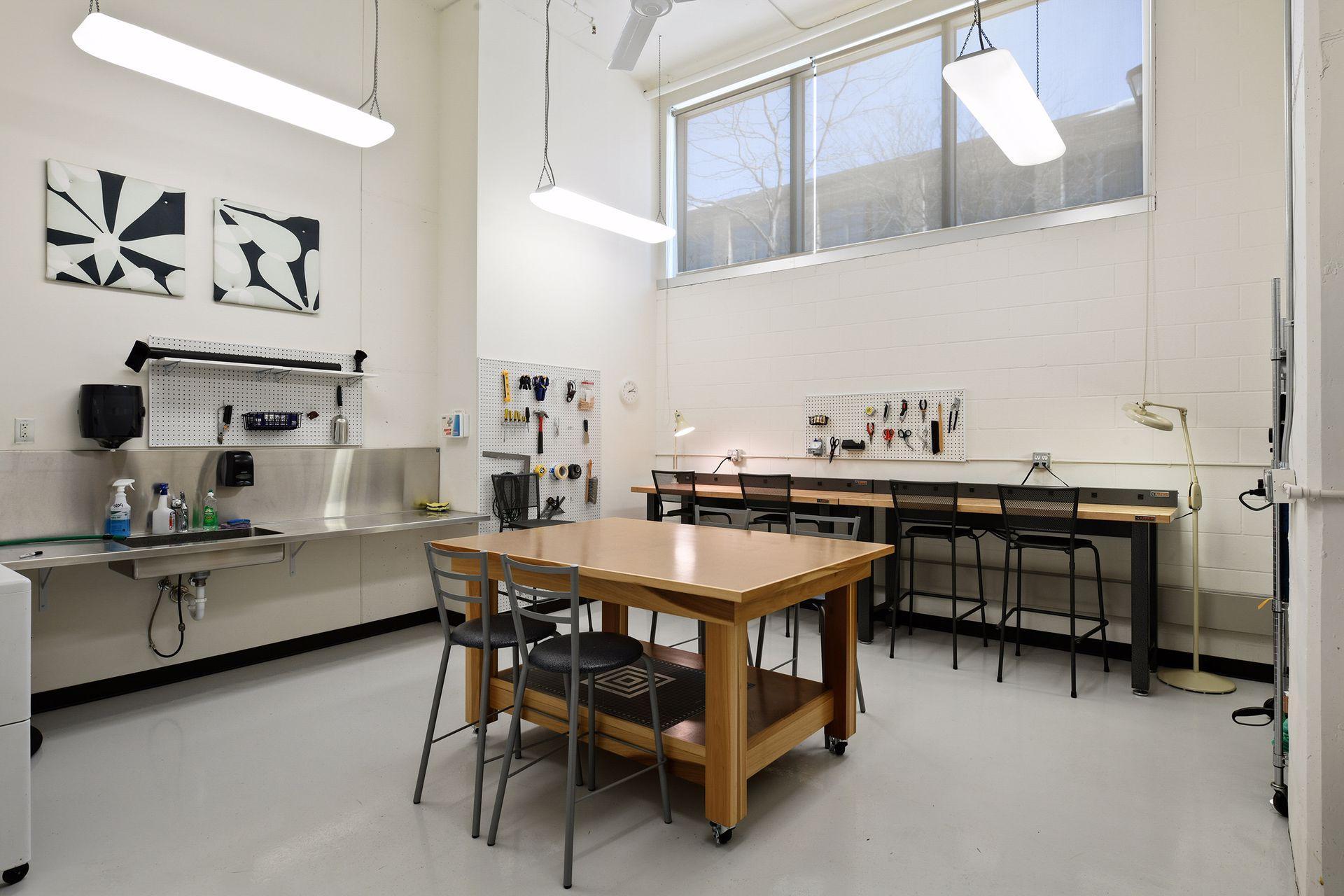 Craft shop plus a work shop avail to useBike