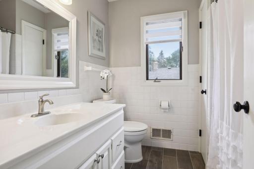 350 Thompson Avenue W, West Saint Paul, MN 55118