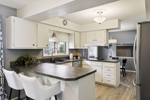 350 Thompson Avenue W, West Saint Paul, MN 55118