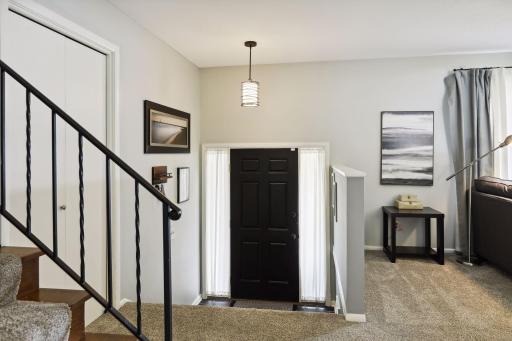 350 Thompson Avenue W, West Saint Paul, MN 55118