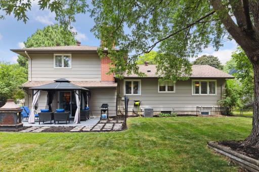 350 Thompson Avenue W, West Saint Paul, MN 55118