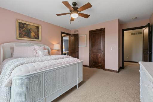 7681 Prairie Grass Pass, Prior Lake, MN 55372