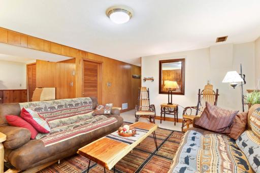 9109 Toledo Road, Bloomington, MN 55437
