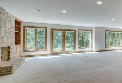 2 Black Oak Road, Saint Paul, MN 55127