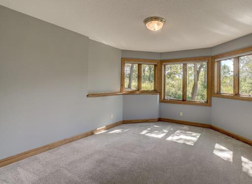 2 Black Oak Road, Saint Paul, MN 55127