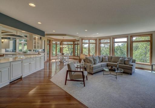 2 Black Oak Road, Saint Paul, MN 55127