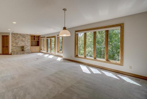 2 Black Oak Road, Saint Paul, MN 55127
