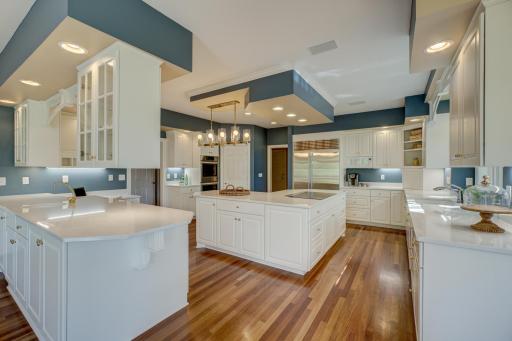 2 Black Oak Road, Saint Paul, MN 55127