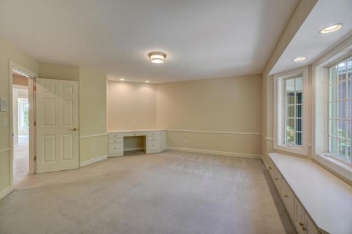 2 Black Oak Road, Saint Paul, MN 55127