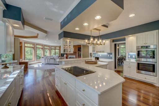 2 Black Oak Road, Saint Paul, MN 55127