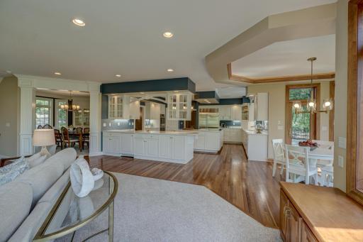 2 Black Oak Road, Saint Paul, MN 55127