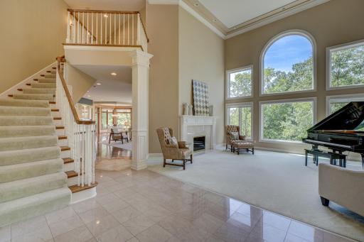 2 Black Oak Road, Saint Paul, MN 55127