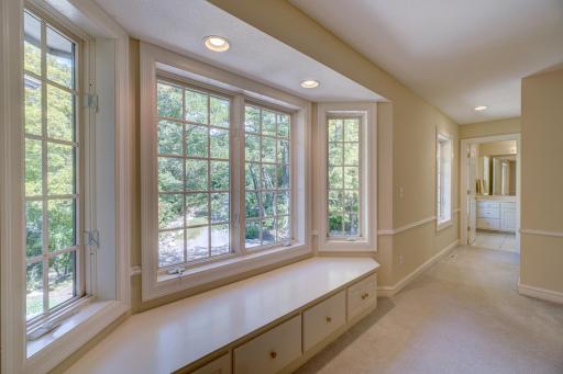 2 Black Oak Road, Saint Paul, MN 55127