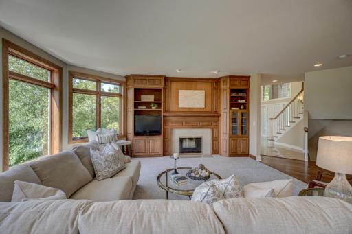 2 Black Oak Road, Saint Paul, MN 55127