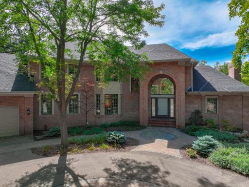 2 Black Oak Road, Saint Paul, MN 55127