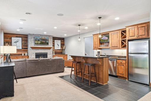 4815 Suburban Drive, Shorewood, MN 55331