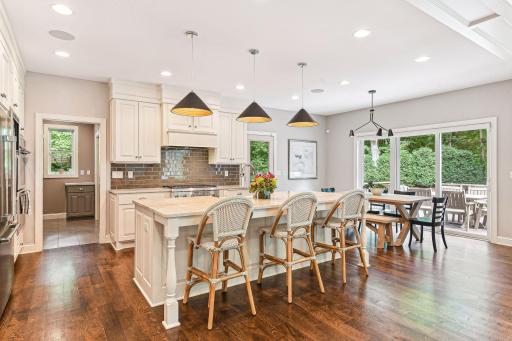 4815 Suburban Drive, Shorewood, MN 55331