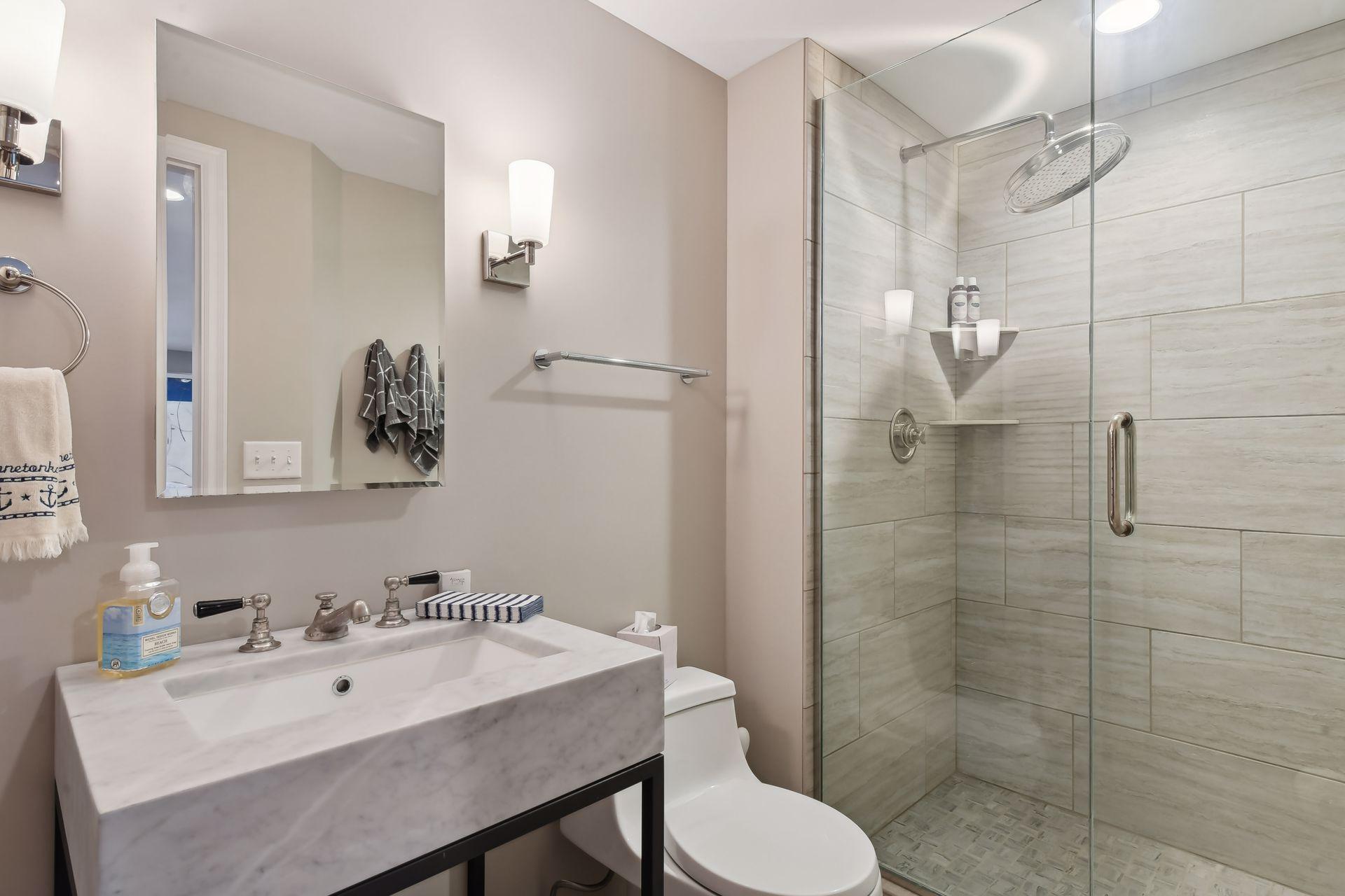 Lower level 3/4 bath