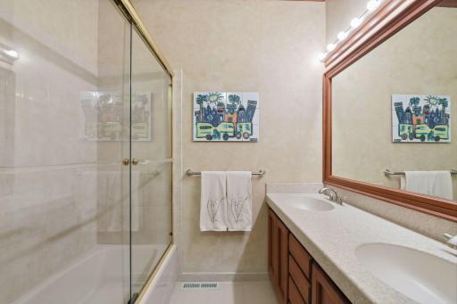 2509 Kelly Avenue, Excelsior, MN 55331