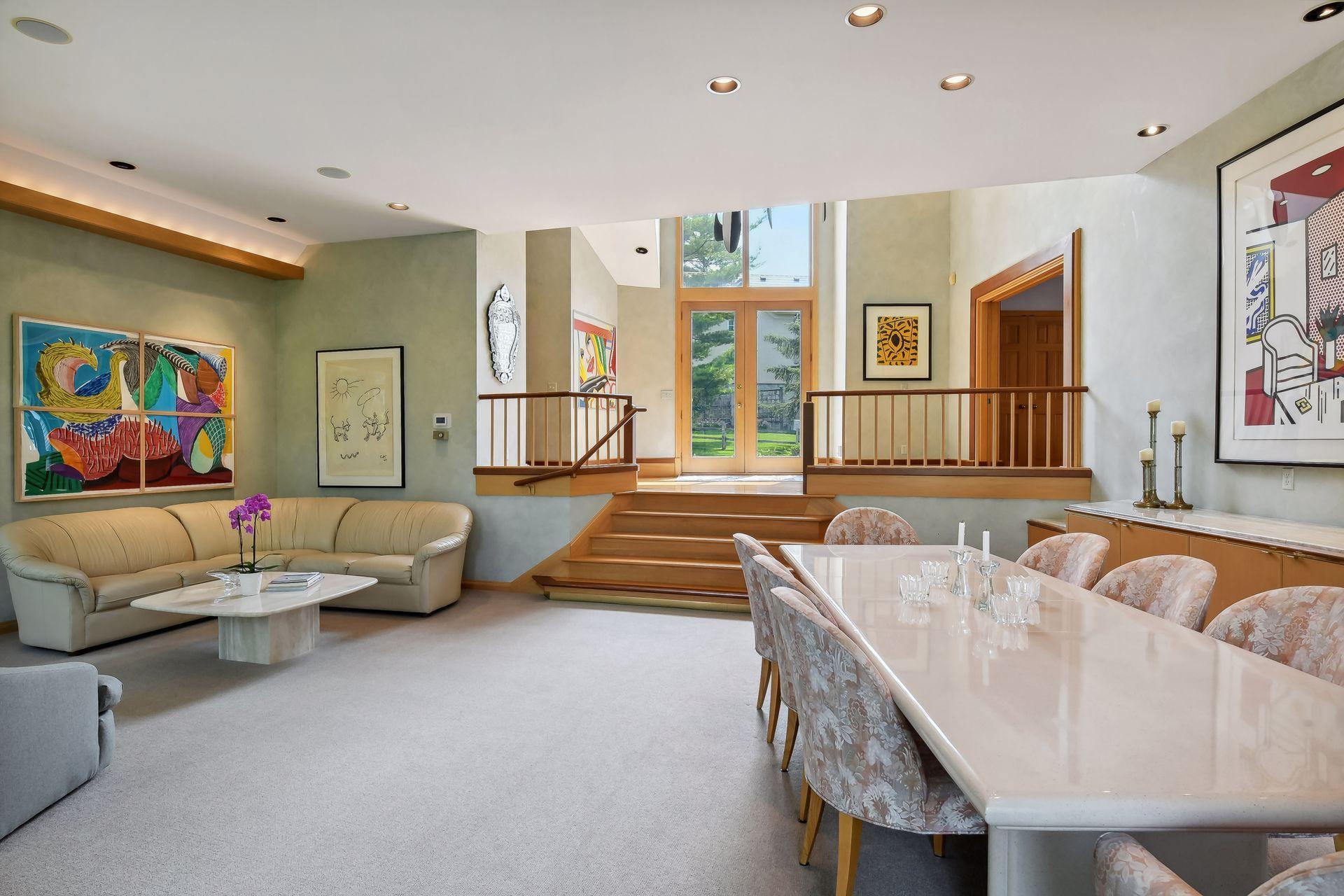 Formal dining and living area off of the entry way.