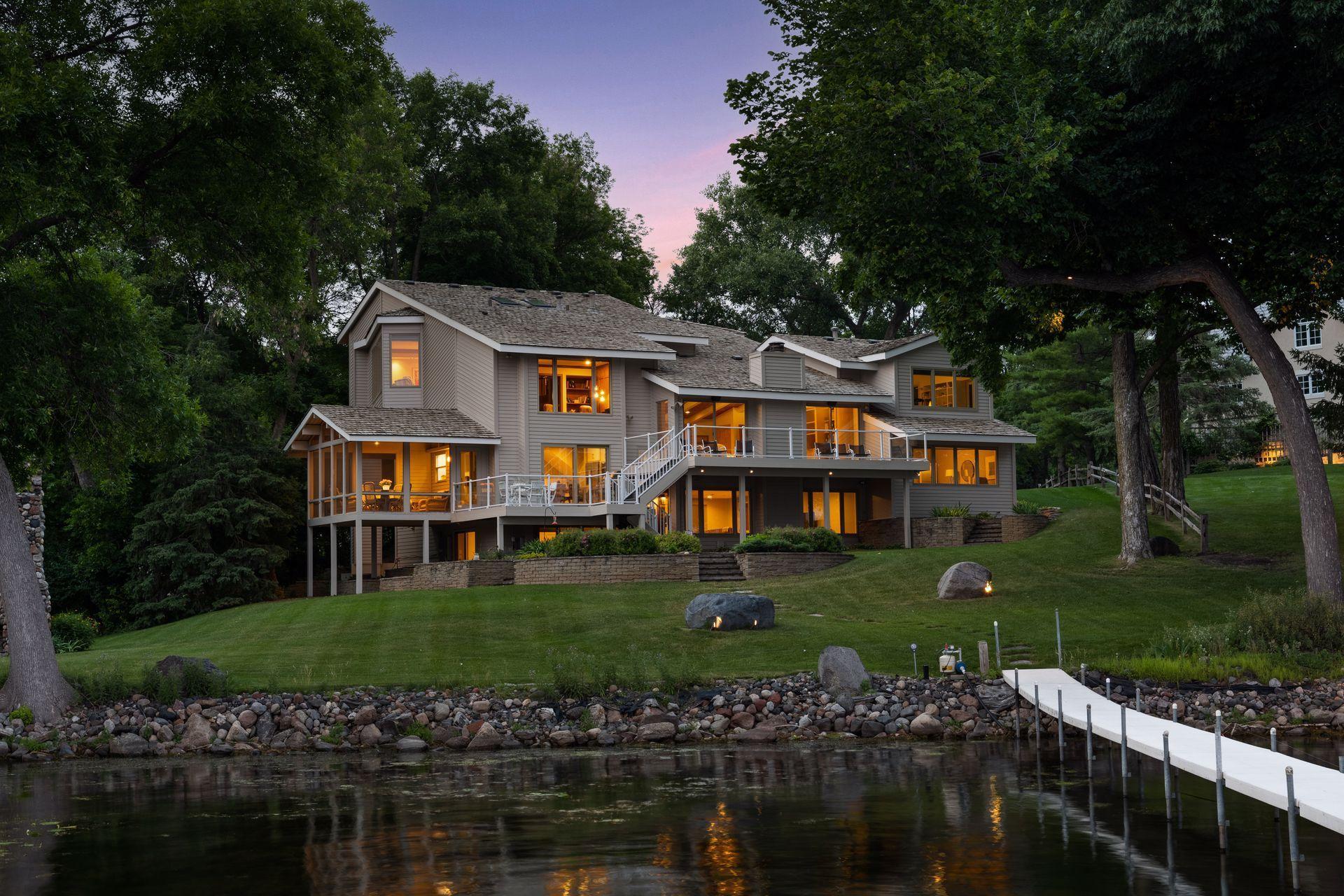 Welcome to 2509 Kelly Ave.