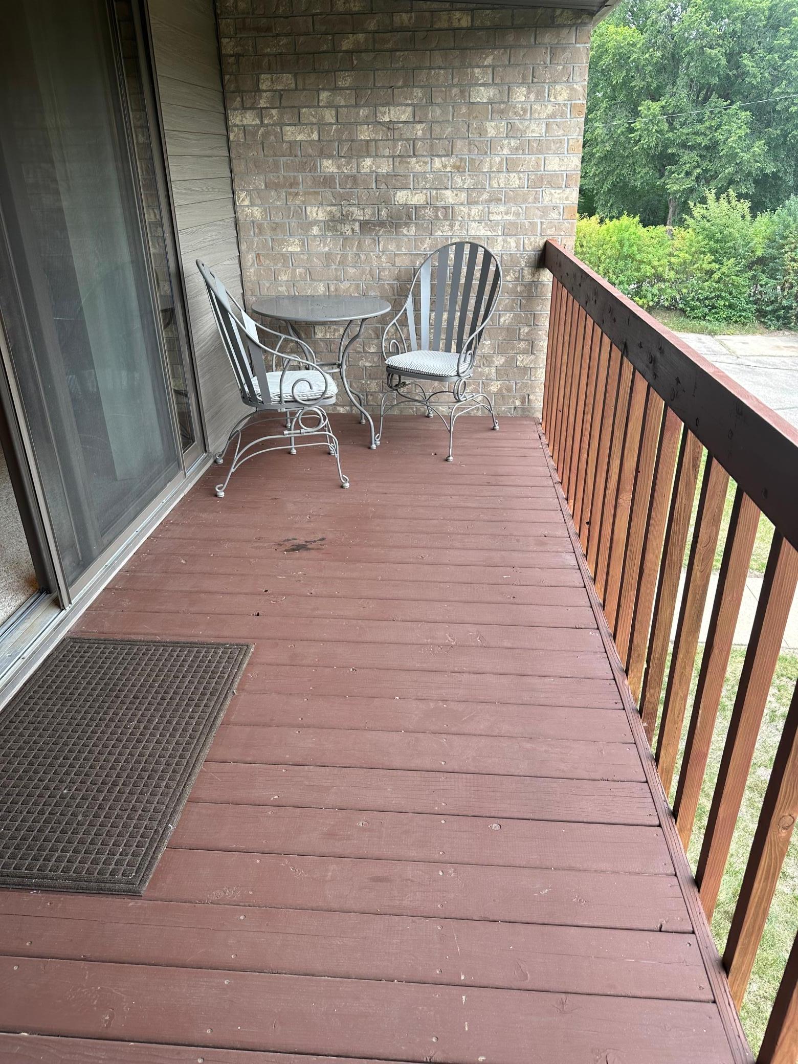 Deck.jpg