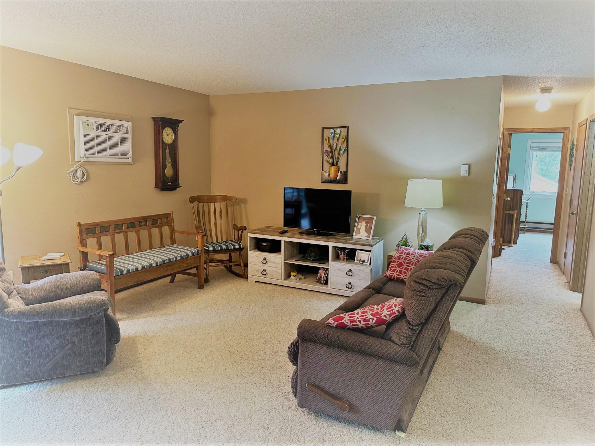 Livingroom.jpg