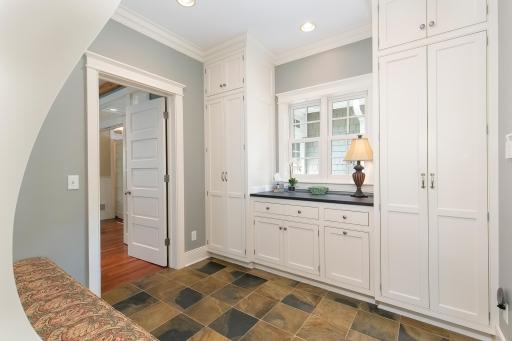 1005 Old Long Lake Road, Wayzata, MN 55391